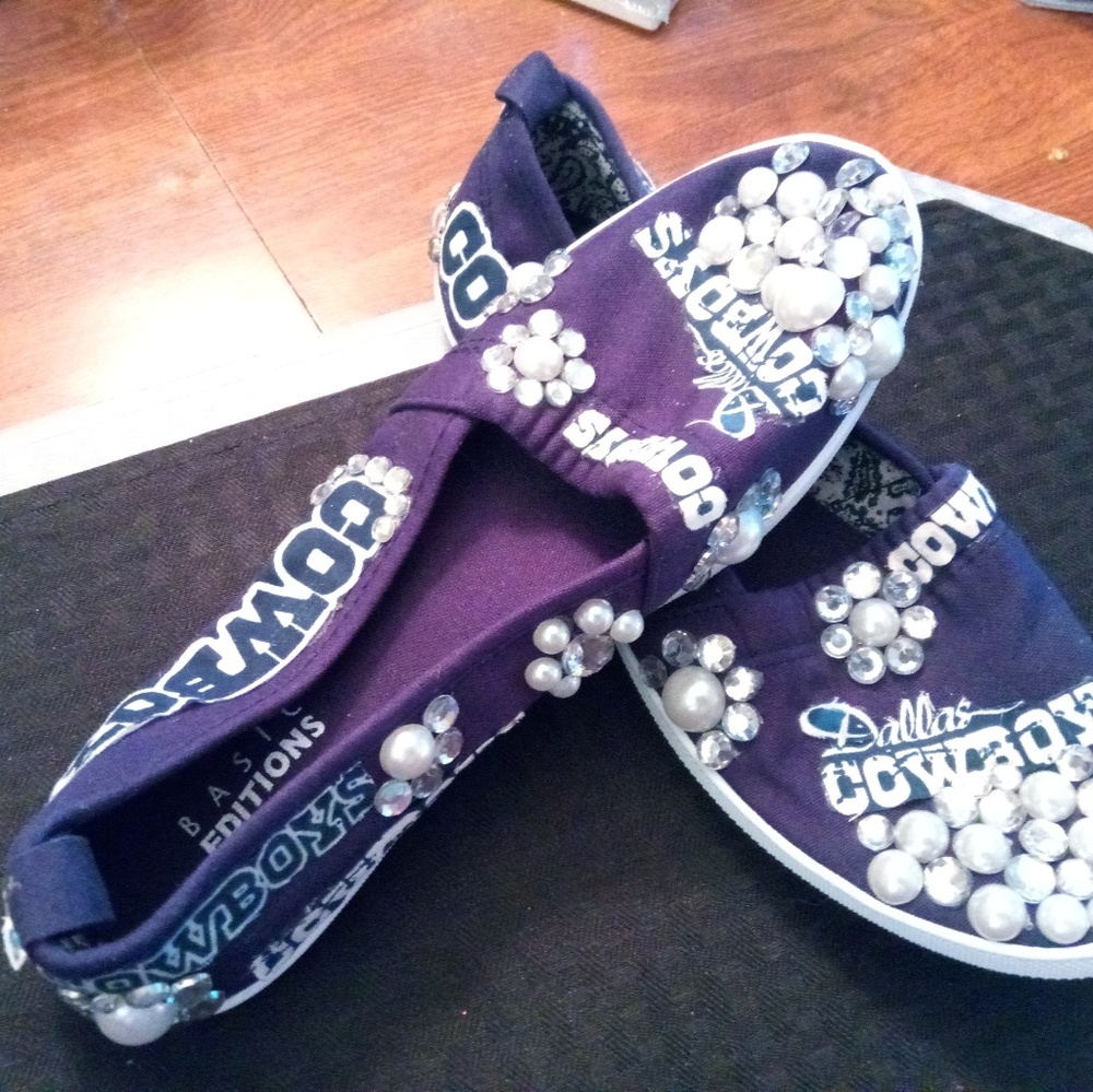 Sports Shoes